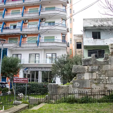 Bb The Garden Apartment